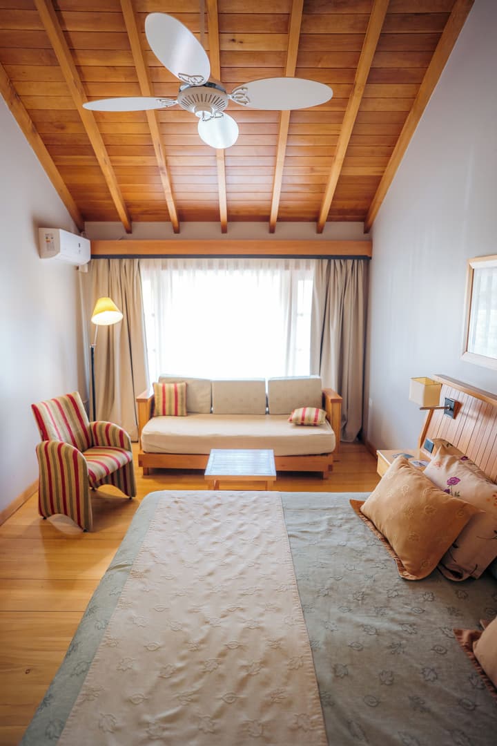 Le Village Hotel y Cabañas