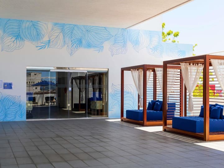 Novotel Phuket City Phokeethra Hotel