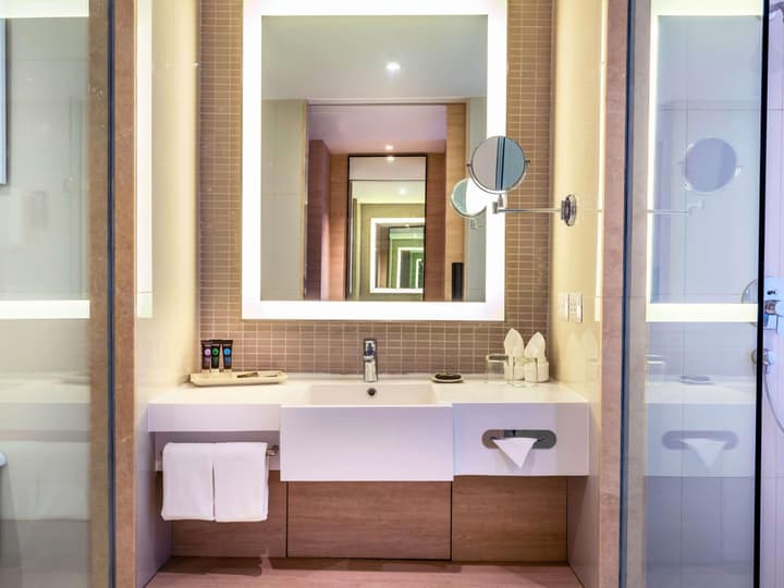 Novotel Phuket City Phokeethra Hotel