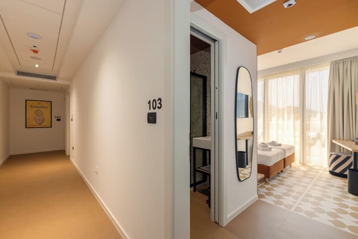 B&B Sol