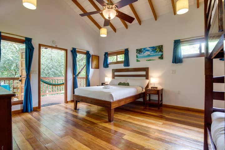 Mariposa Beach Resort