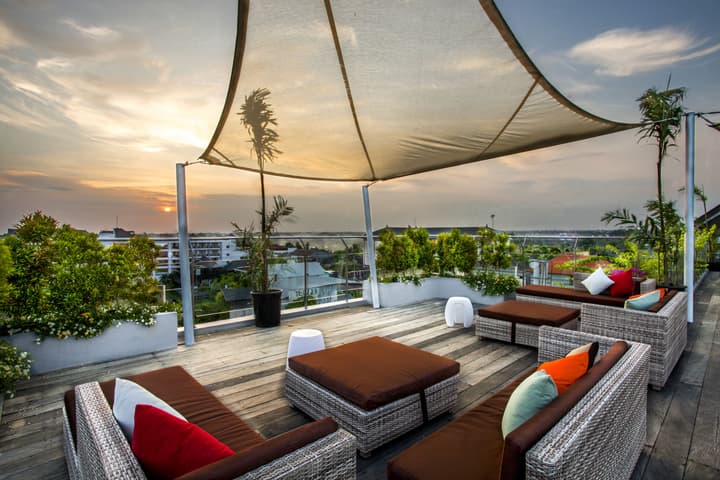 Daun Bali Seminyak Hotel