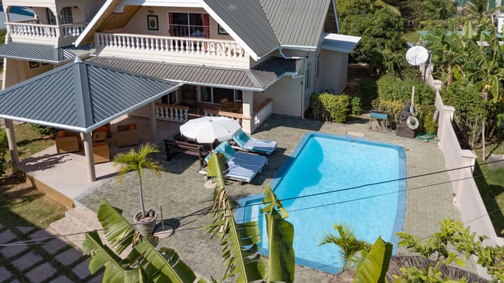 Villa Aya
