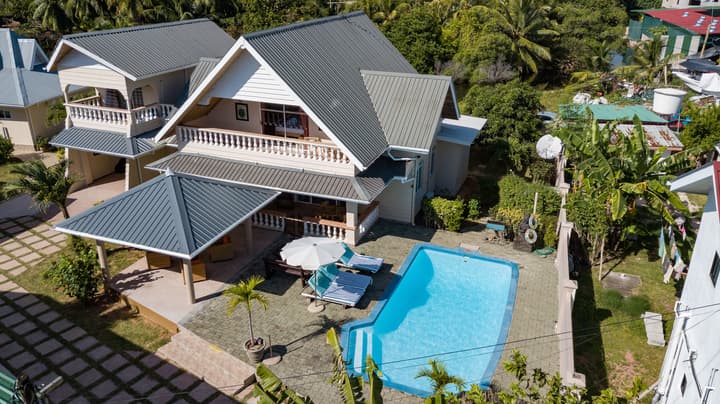 Villa Aya