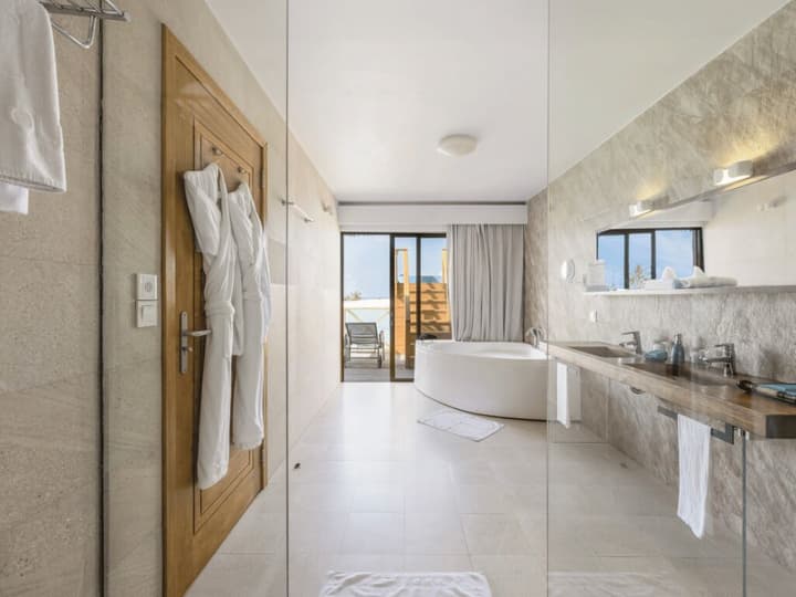 Cocoon Maldives - All-inclusive
