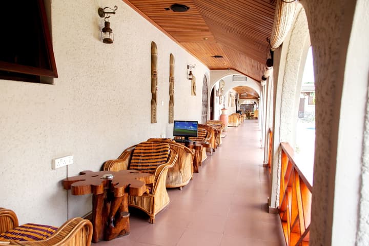 Mahogany Lodge, Cantonments