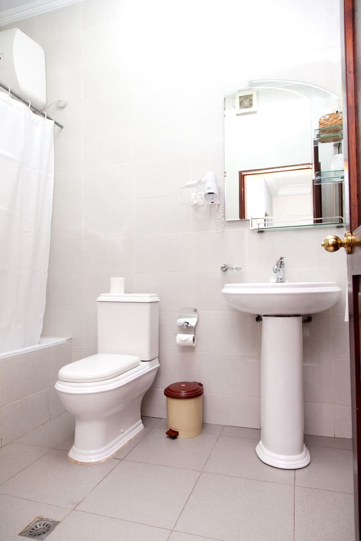 Mahogany Lodge, Cantonments