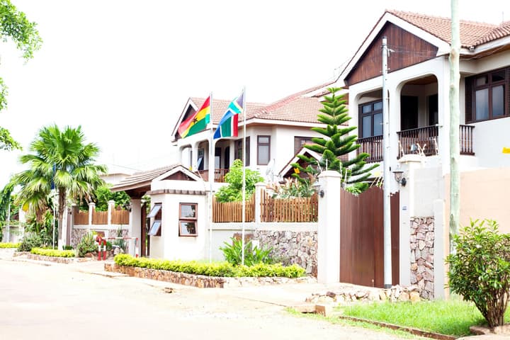 Mahogany Lodge, Cantonments