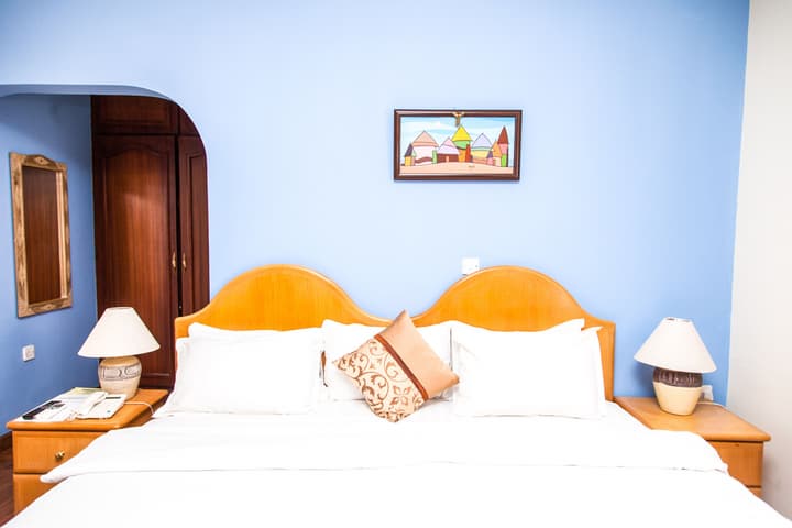 Mahogany Lodge, Cantonments