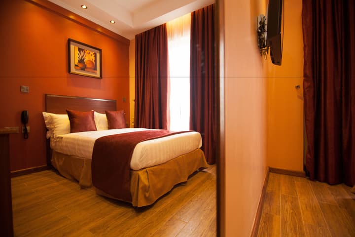 After 40 Hotel