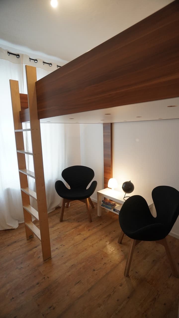 Old Kings Design Hostel