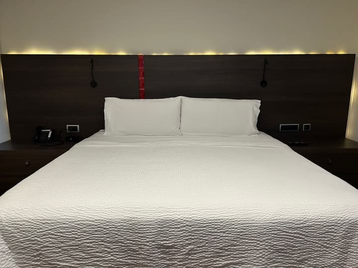 Holiday Inn Express Mexico Aeropuerto by IHG