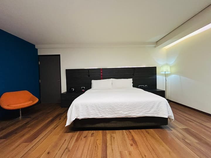 Holiday Inn Express Mexico Aeropuerto by IHG