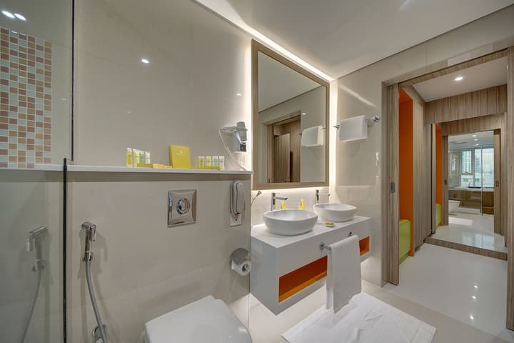 Al Khoory Atrium Hotel