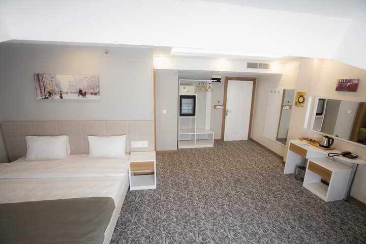 Royal Inci Airport Hotel
