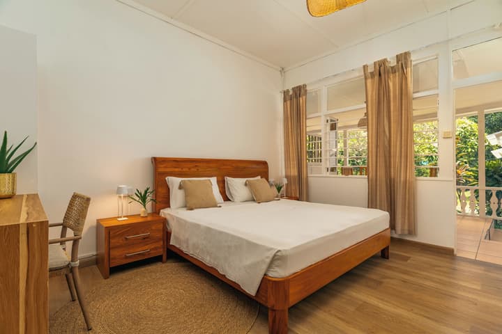 Beau Vallon Bungalows