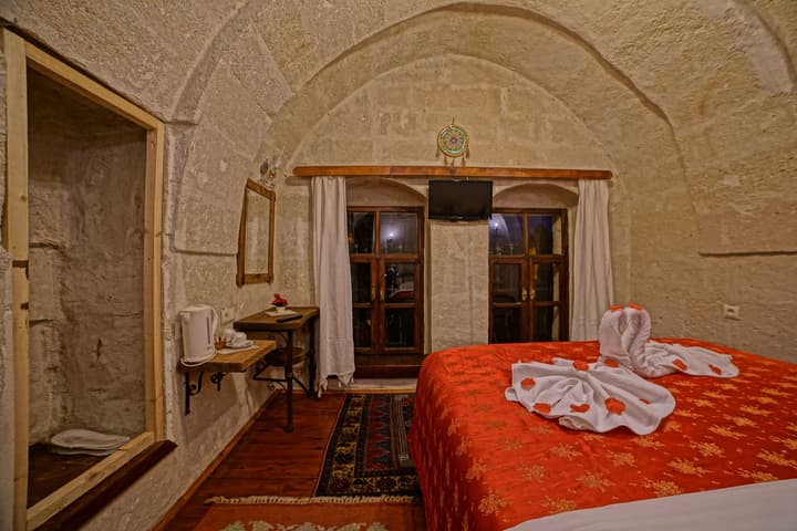 Melek Cave Hotel