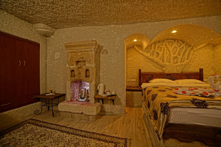 Melek Cave Hotel