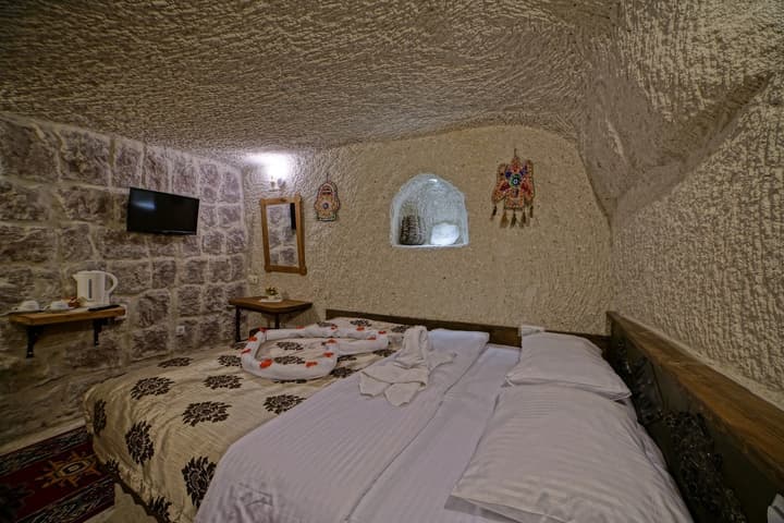 Melek Cave Hotel