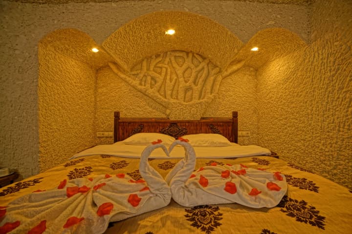 Melek Cave Hotel