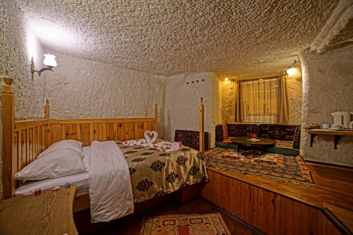 Melek Cave Hotel