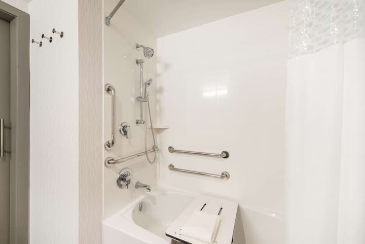 Hampton Inn & Suites Miami Wynwood Design District