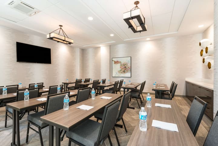 Hampton Inn & Suites Miami Wynwood Design District