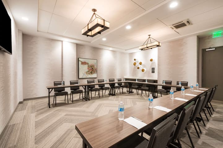 Hampton Inn & Suites Miami Wynwood Design District