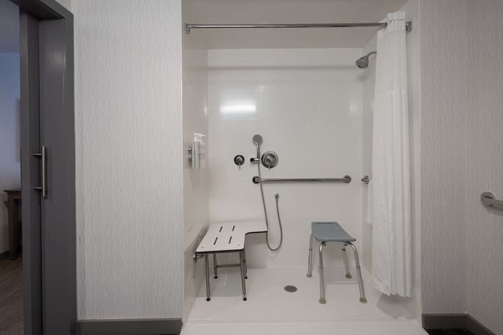 Hampton Inn & Suites Miami Wynwood Design District