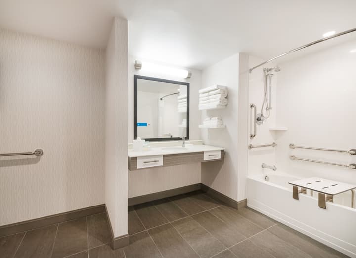 Hampton Inn & Suites Miami Wynwood Design District