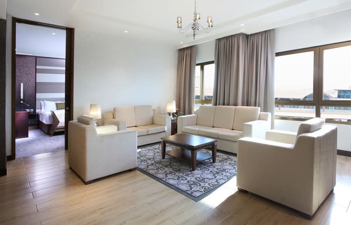 Metropolitan Hotel Dubai