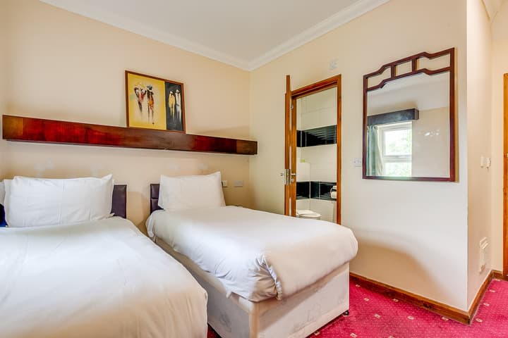 London Star Hotel