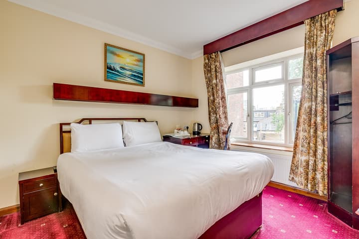London Star Hotel