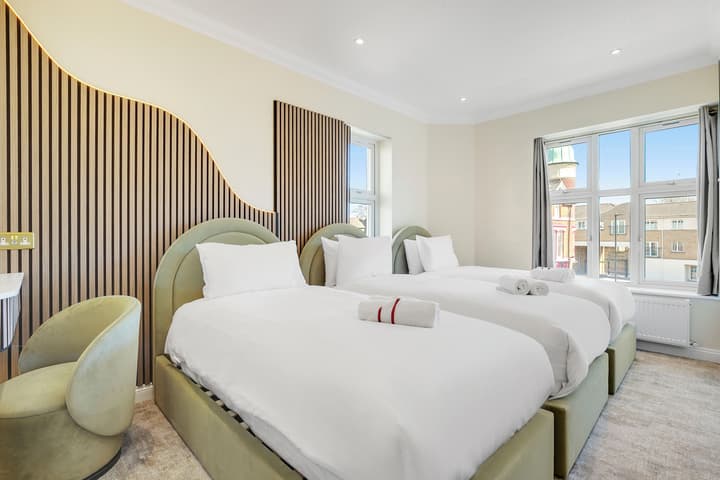 London Star Hotel