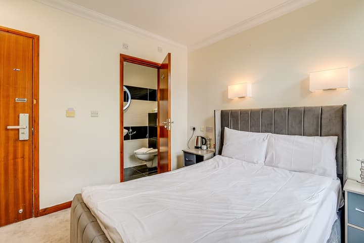 London Star Hotel