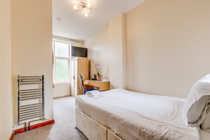 London Star Hotel