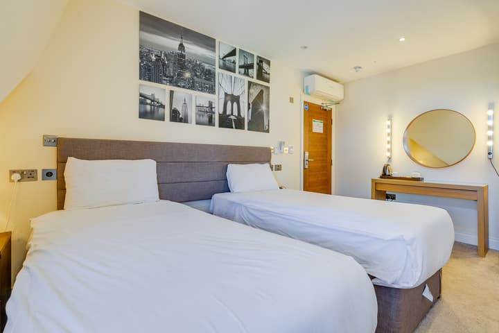 London Star Hotel