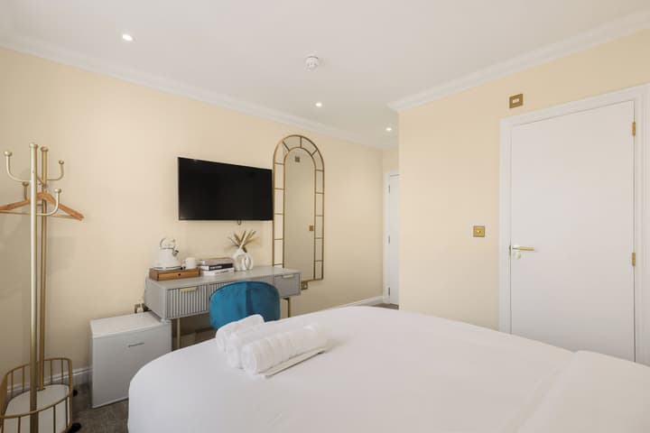London Star Hotel