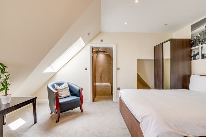 London Star Hotel