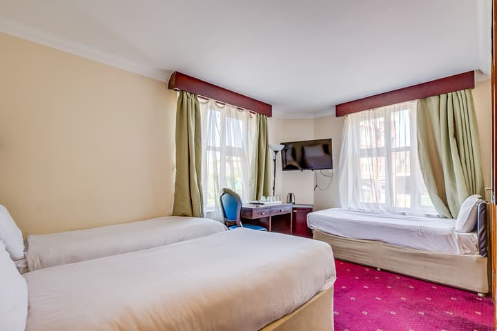 London Star Hotel