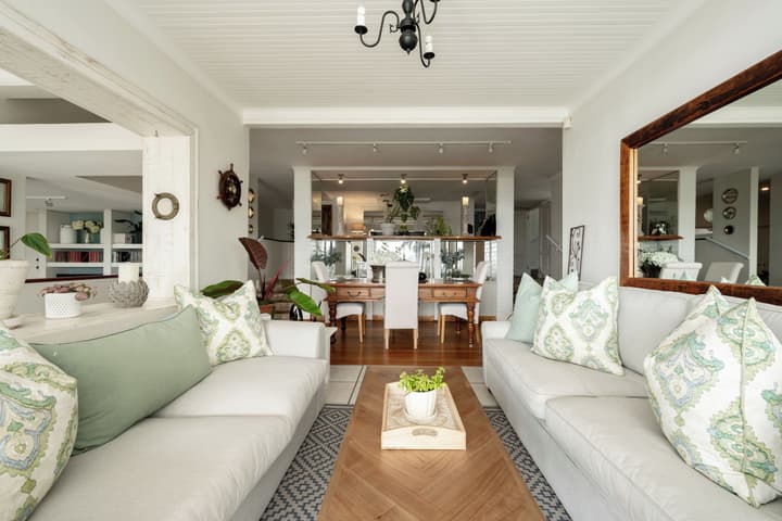Ocean Watch Guest House