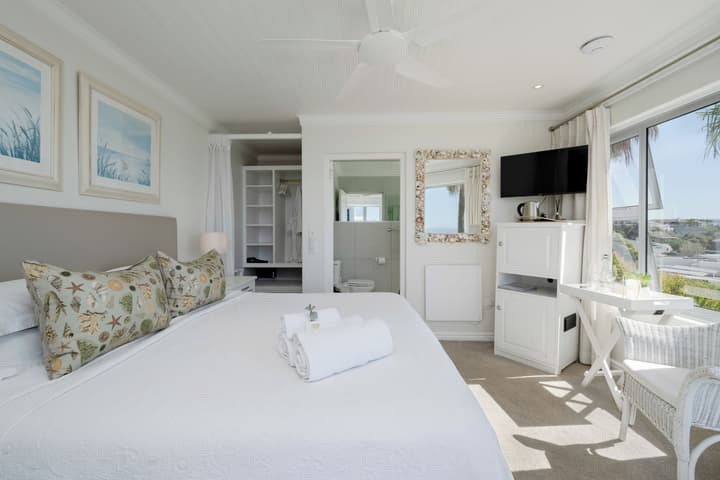 Ocean Watch Guest House