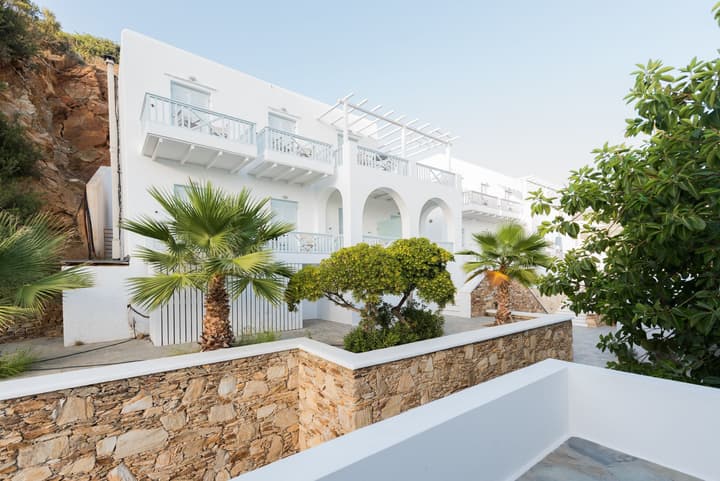 Far Out Hotel & Spa