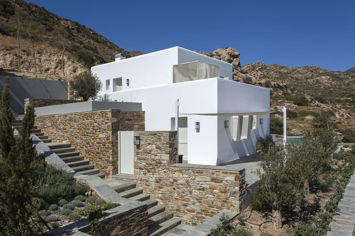 Far Out Hotel & Spa
