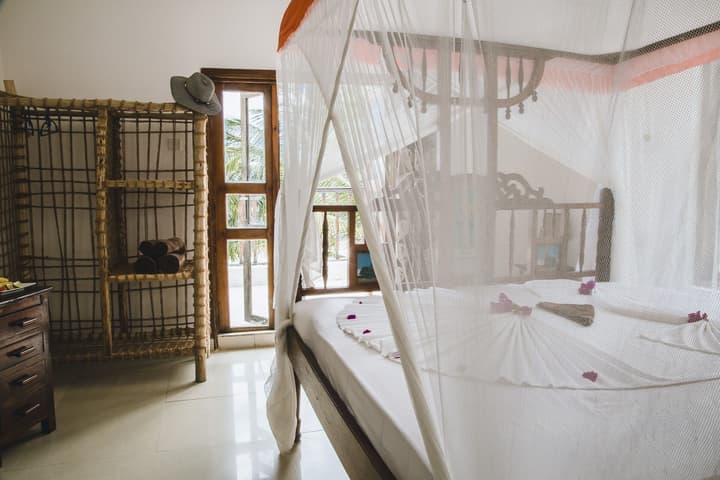 Moonshine Uroa Boutique Hotel