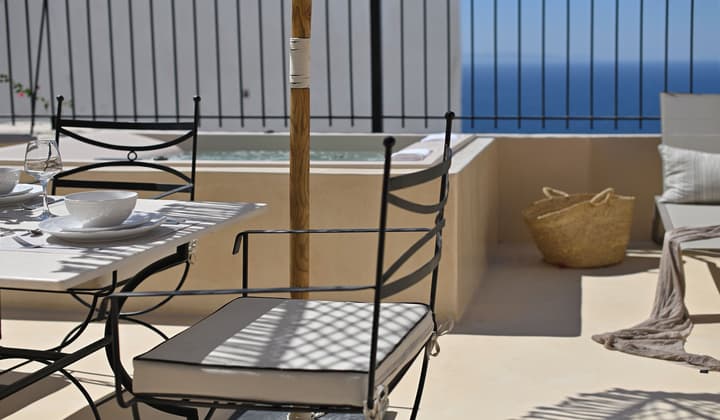 OIA Unique Homes by K&K