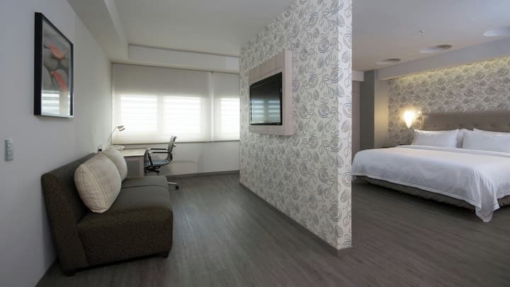 Holiday Inn Express Mexico - Toreo by IHG