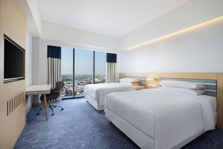 Four Points by Sheraton Surabaya, Tunjungan Plaza