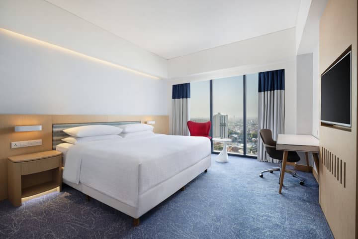 Four Points by Sheraton Surabaya, Tunjungan Plaza