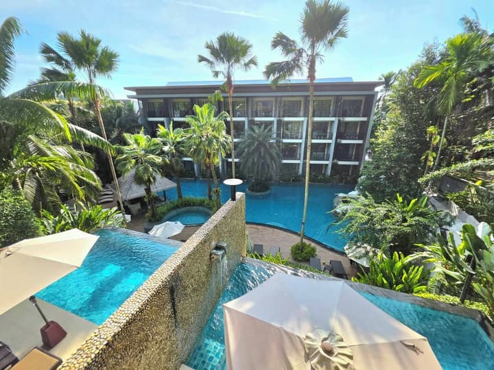 HULA HULA RESORT l truly tropical and fun wellness